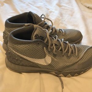 Kyrie 1’s “Grey wolf”